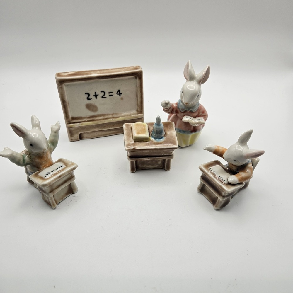 Vtg Tales Of Bunny Hollow Ceramic Schoolhouse 5 Piece Figurine Set...